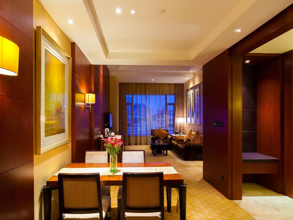 Celebrity City Hotel Chengdu Ruang foto