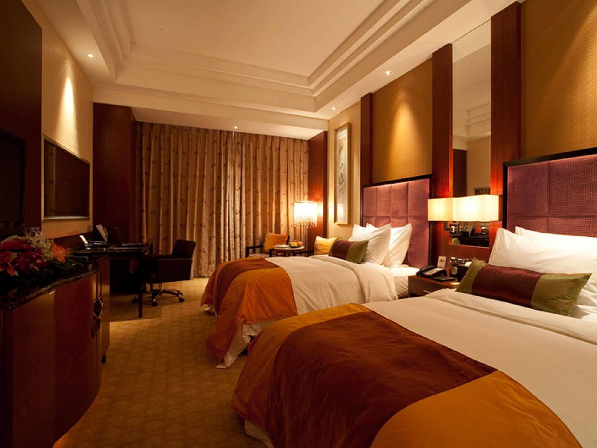 Celebrity City Hotel Chengdu Bagian luar foto