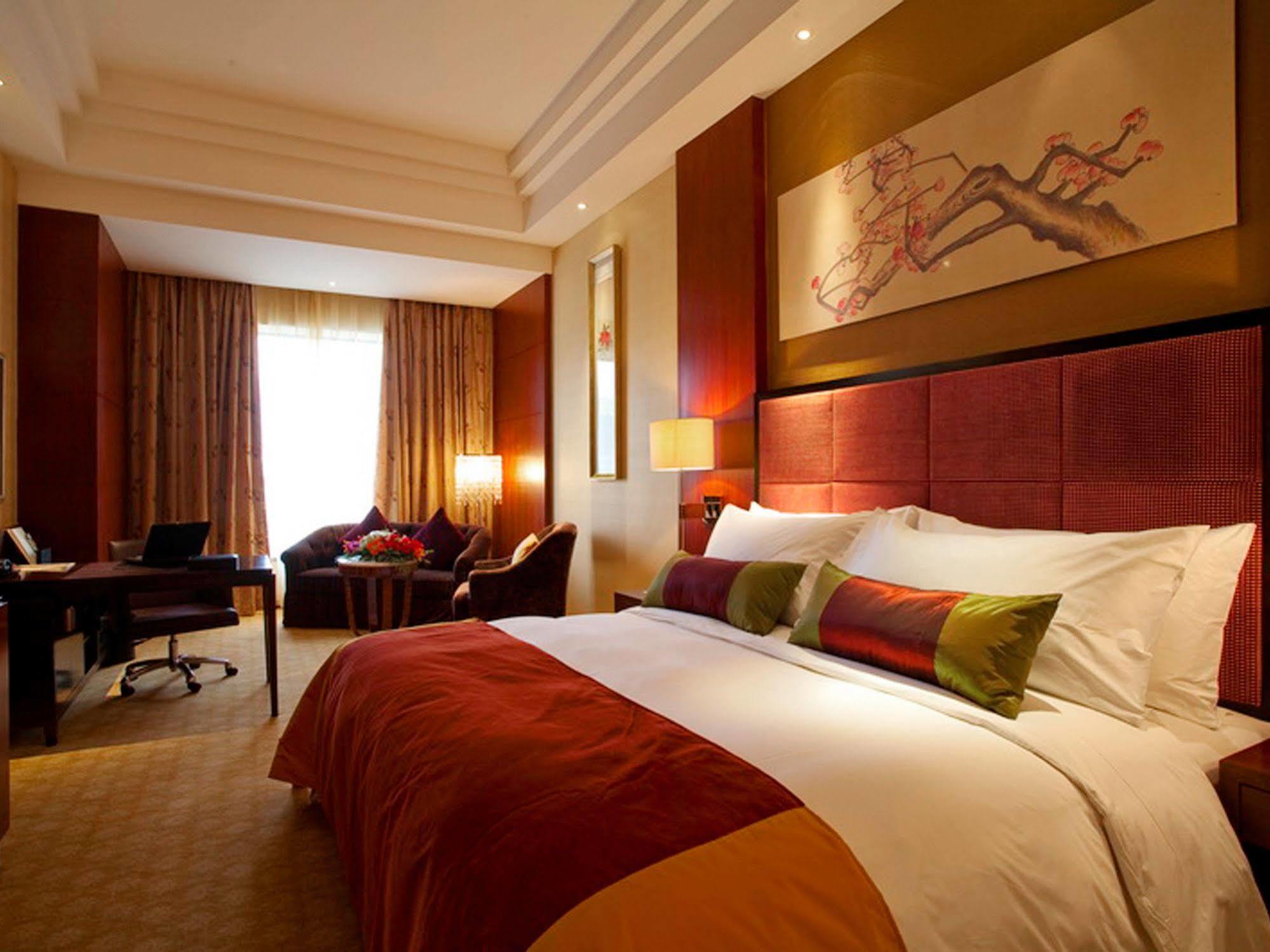 Celebrity City Hotel Chengdu Bagian luar foto
