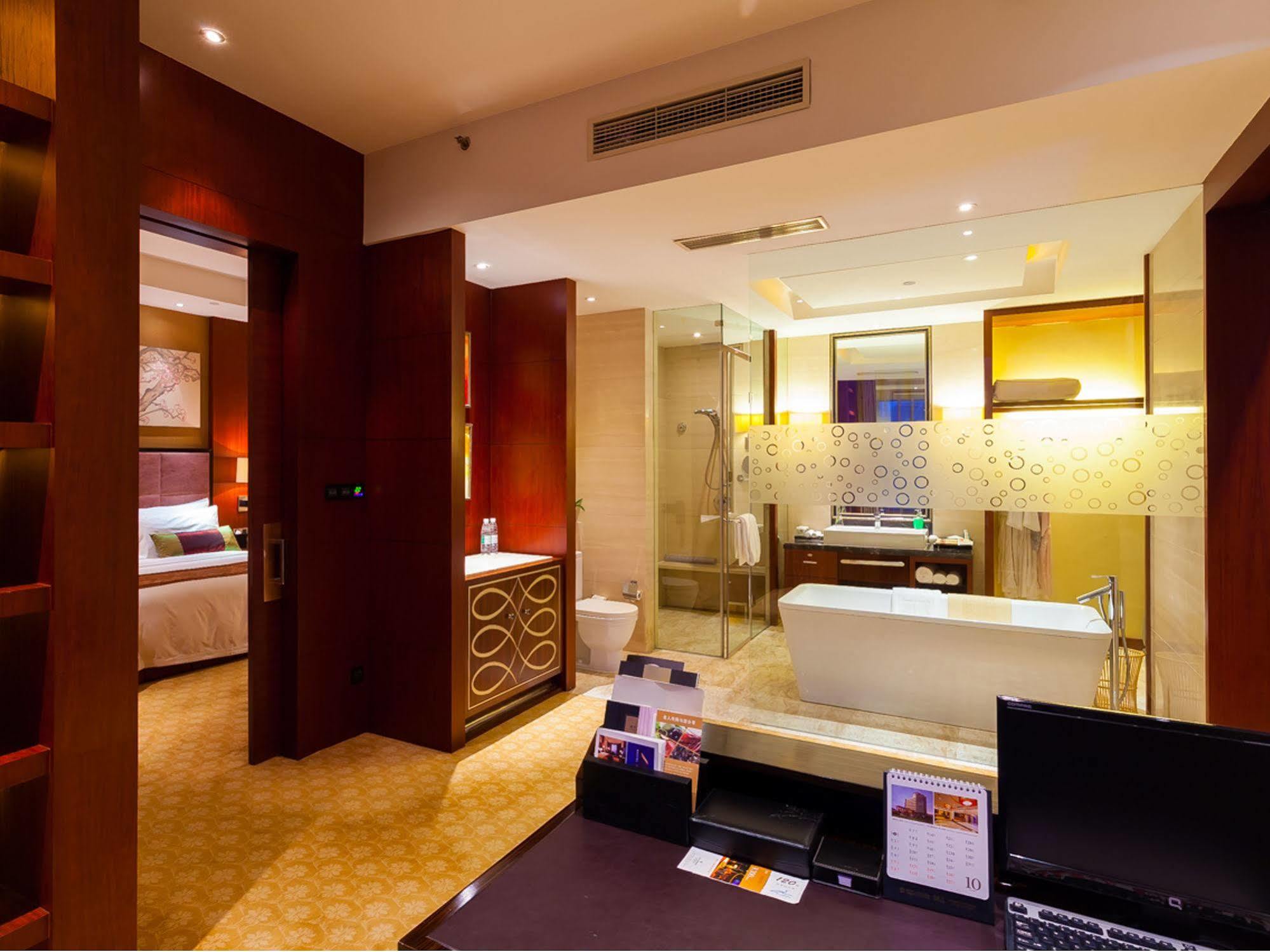 Celebrity City Hotel Chengdu Bagian luar foto